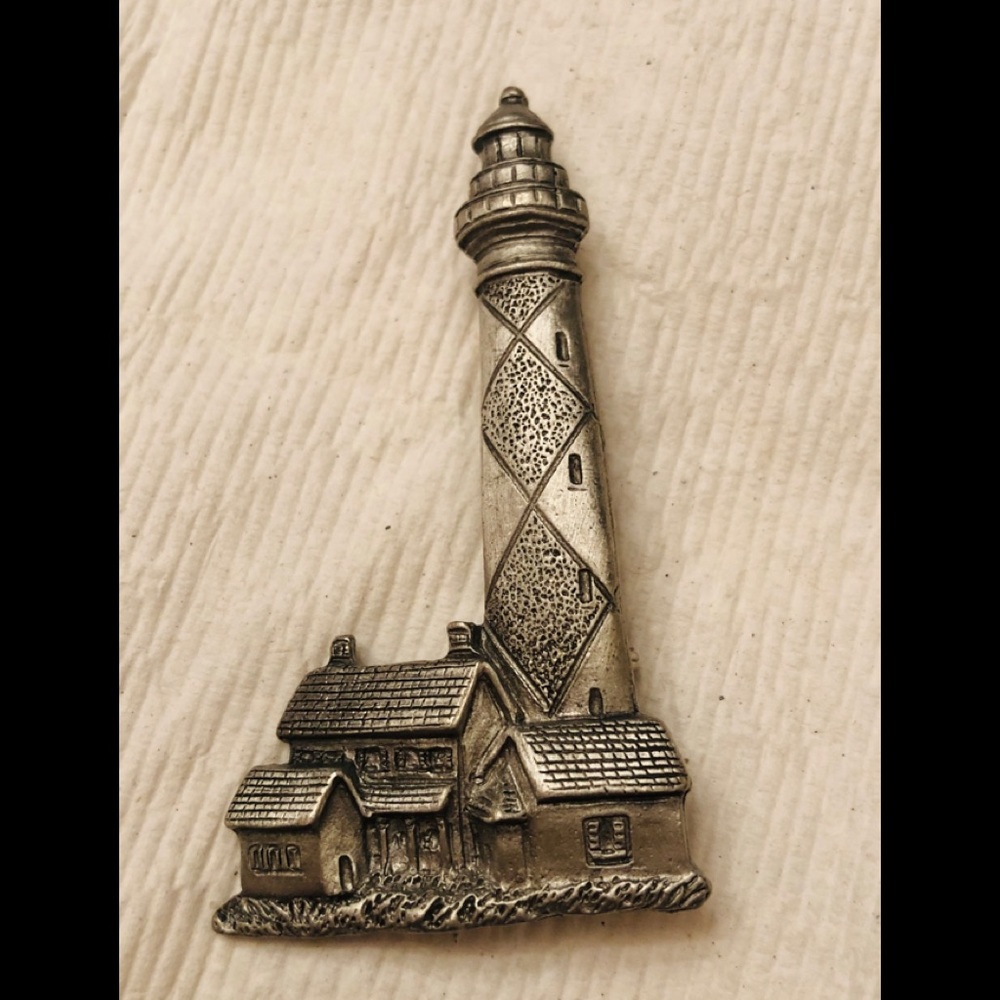 Lighthouse lovers Pewter pin. Collectors dream.